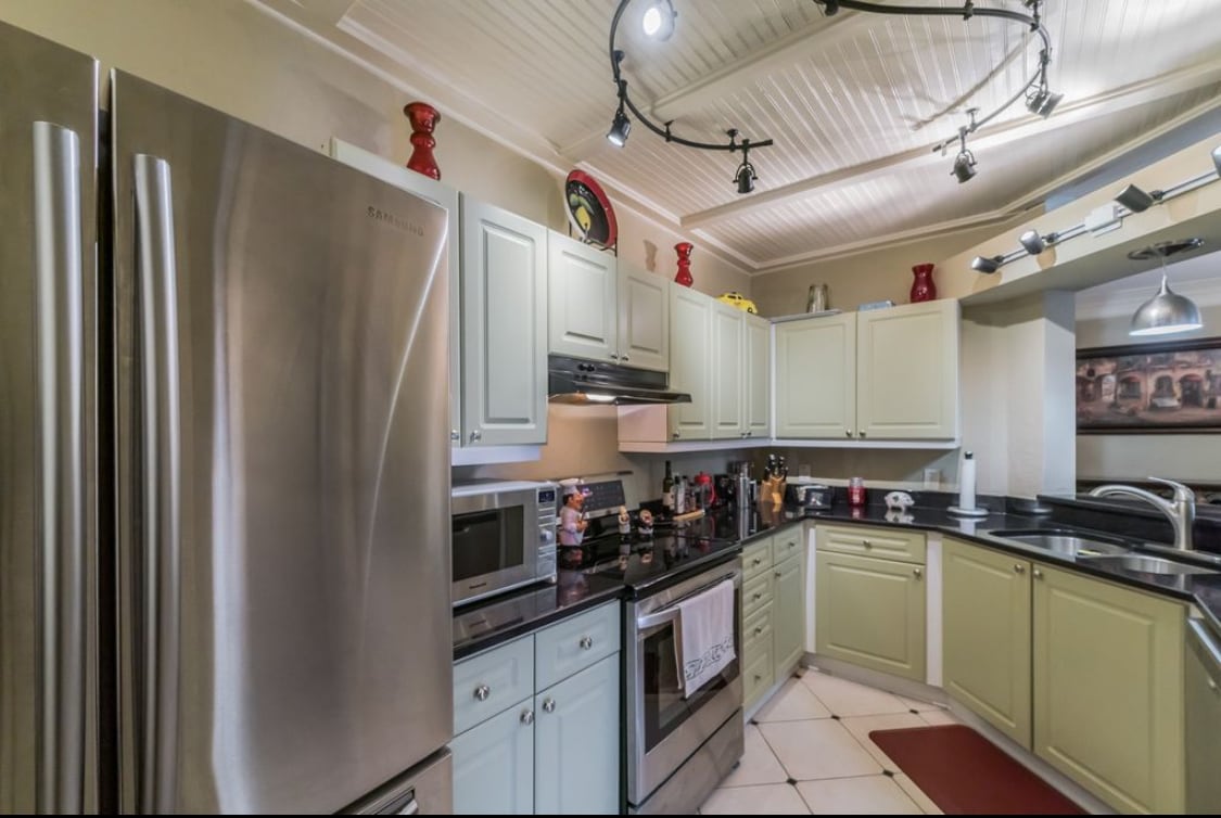 Building Photo - 3334 Peachtree Rd NE