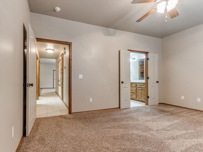 Building Photo - 2409 Kyle Robert Ln