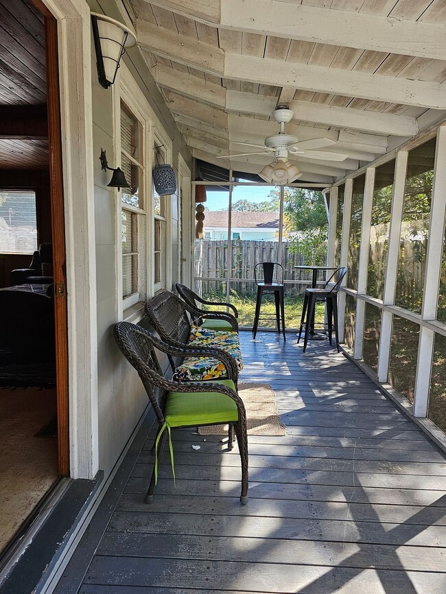 Screened Porch - 3611 Poinsett St