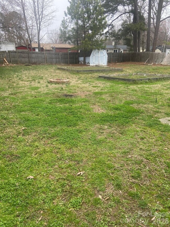 Building Photo - 6621 Pinta Ct