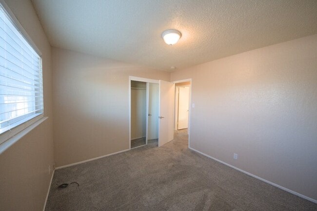 Building Photo - Pittsburg 3 bed/2 bath single family house for rent