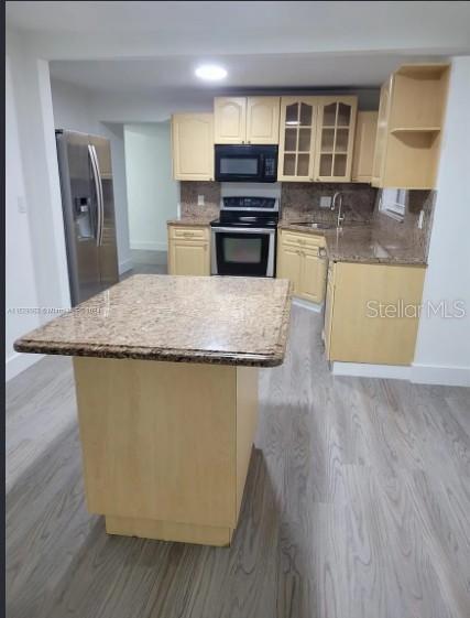 Building Photo - 434 SW 2nd St