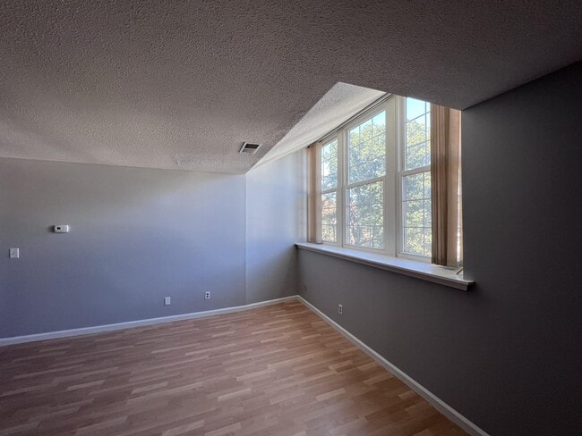 Building Photo - 15 Prospect St