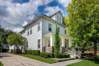 Building Photo - Baldwin Park Beauty! 3 bed/2.5 bath Pool H...