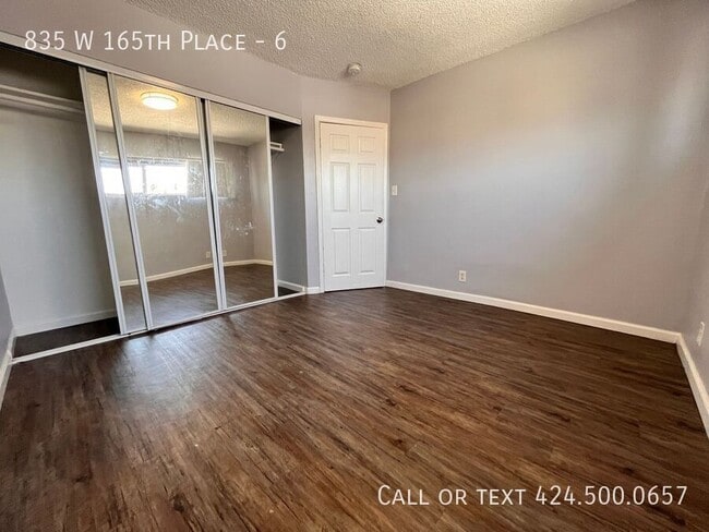 Building Photo - 835 W 165th Pl