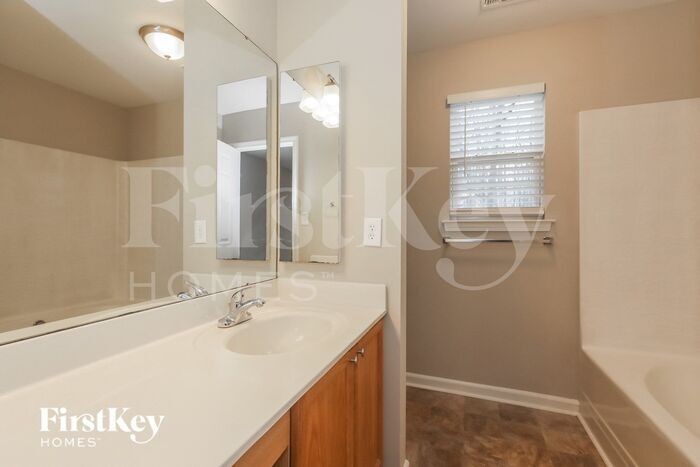 Building Photo - 13312 Salvo Dr