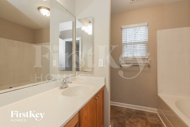 Building Photo - 13312 Salvo Dr