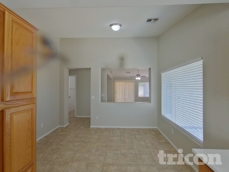 Building Photo - 1514 W Lynne Ln