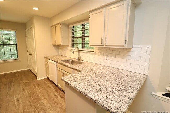 Building Photo - 4901 Coral Ridge Ct