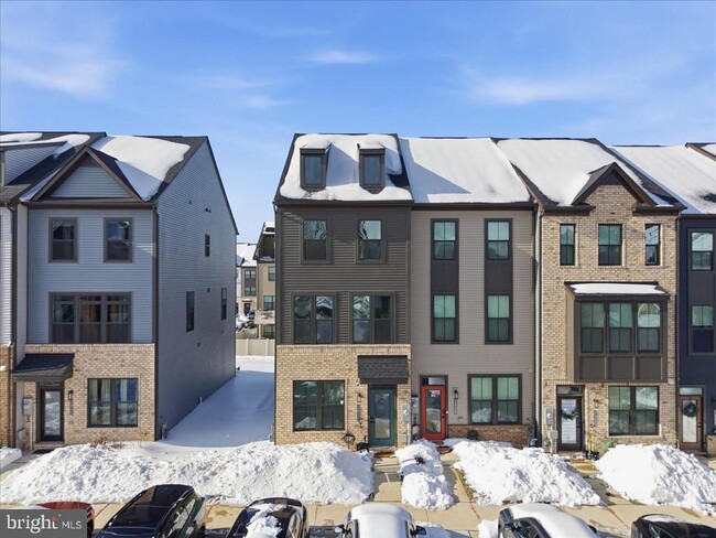 Building Photo - 7810 Yona Ct