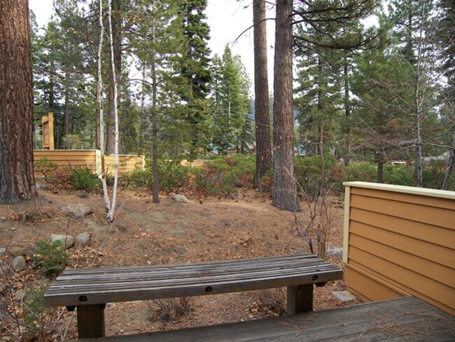 Building Photo - 3 Bedroom Condo in McCloud w 1 Car Garage! Great Location! New pricing!