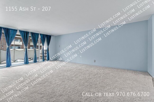 Building Photo - Condo near Congress Park!