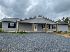 Building Photo - 3 BED, 3 FULL BATH HOME LOCATED IN DENTON!