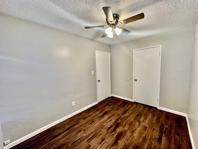 Building Photo - 6131-6133 Horton Drive