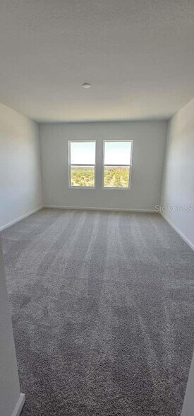 Building Photo - 548 Hart Ln