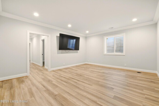 Building Photo - 6218 Mistflower Cir