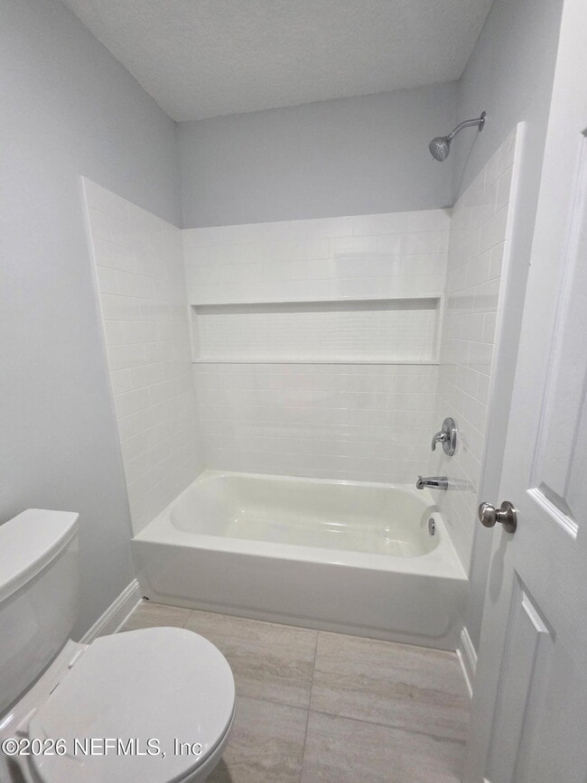 Building Photo - 7701 Baymeadows Cir W