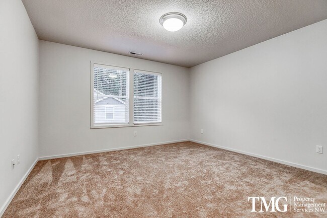 Building Photo - Pre Leasing 3 BD/2.5- Pet Friendly Home