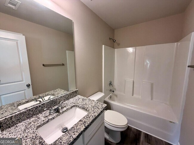 Building Photo - 126 Lexington Ave