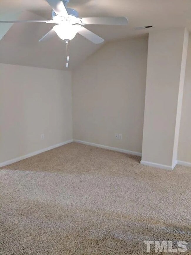 Building Photo - Beautiful Home in Durham Community with Pool, Gym & Walking Trails