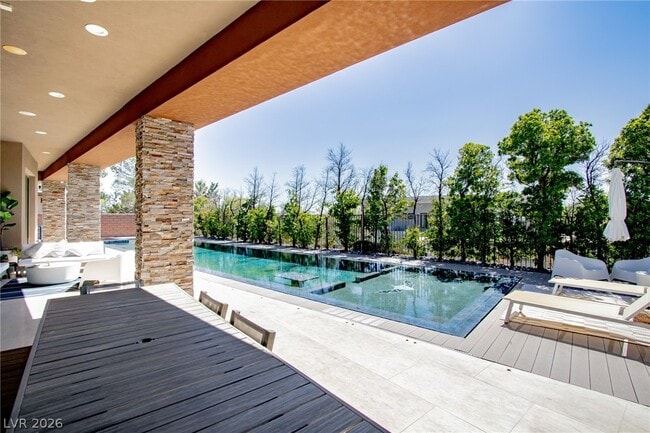 Building Photo - 69 Hawk Ridge Dr