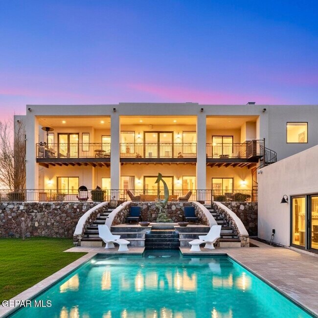 Building Photo - 444 San Clemente Dr