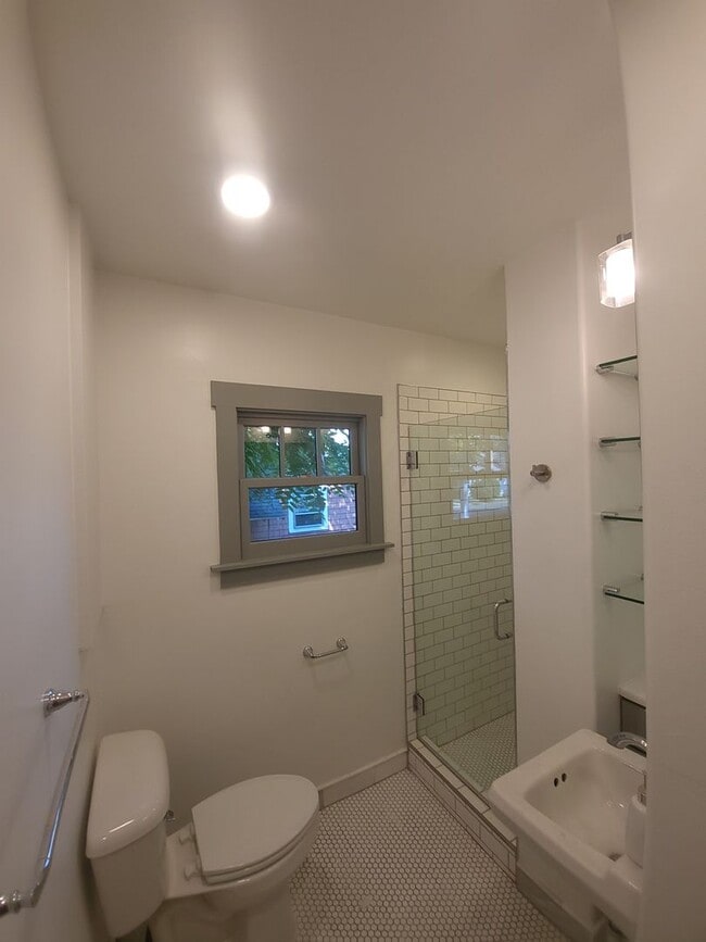 Building Photo - Cozy Home in Historic Bozeman