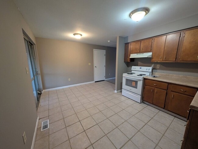 Building Photo - Cute 3 bedroom in New Lebanon