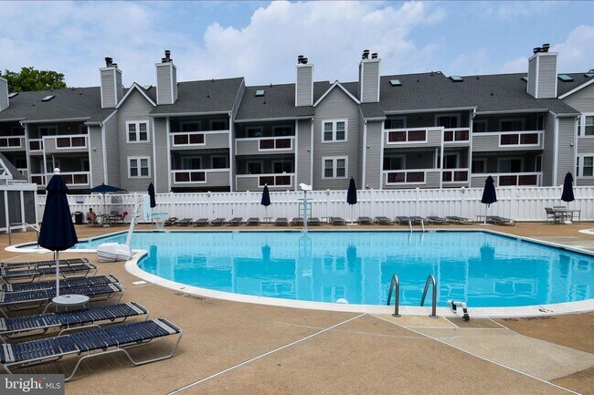 Building Photo - 4056 Grays Pointe Ct
