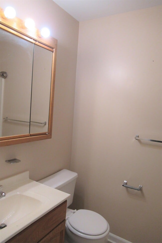 Building Photo - 308 Beau St