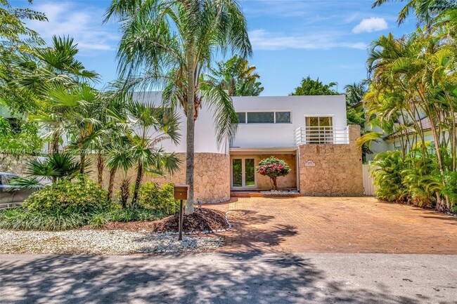 Building Photo - 4410 Brighton Pl
