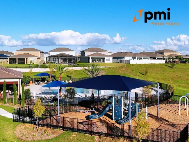 Building Photo - "Stunning 4-Bed Home with 2.5 Baths & Spac...