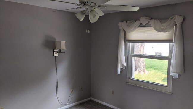 Master Bedroom - 6745 Middlebrook Blvd