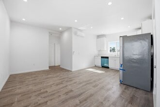 Building Photo - Brand new!