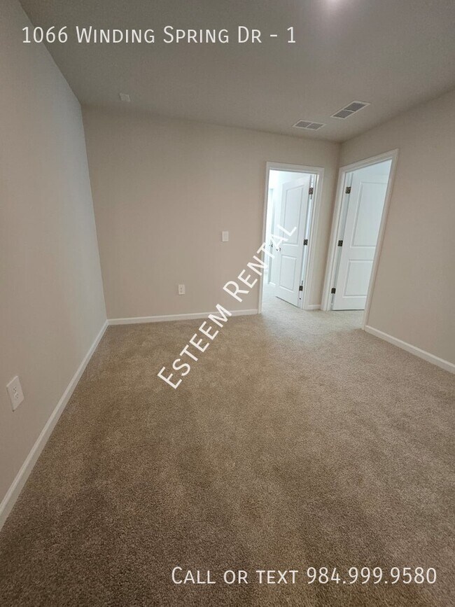 Building Photo - 1066 Winding Spg Dr