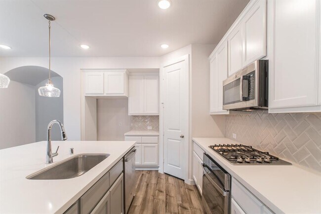 Building Photo - 7397 Mount Greylock Lp
