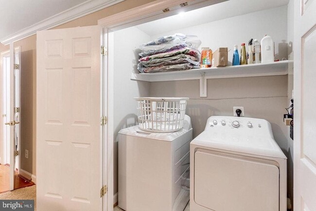 Building Photo - 14220 Madrigal Dr