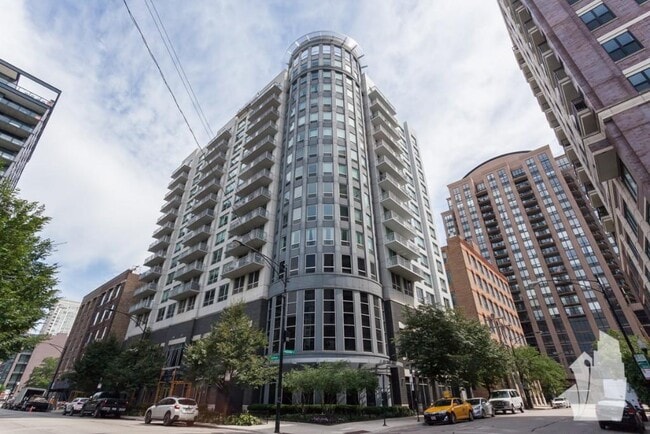 Building Photo - 1 bedroom in Chicago IL 60654