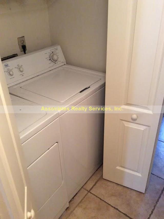 Building Photo - Marchwood 3/2