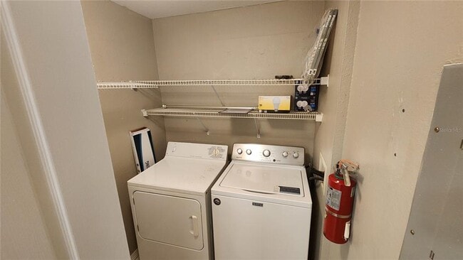 Building Photo - 4106 Central Sarasota Pkwy