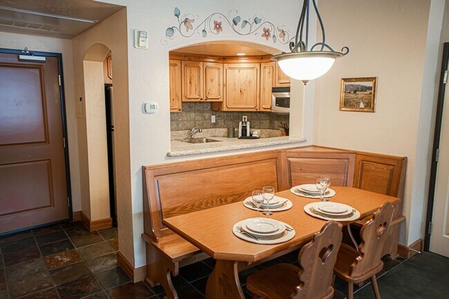 Building Photo - Charming Zermatt Villa | 2BR | Mountainsid...