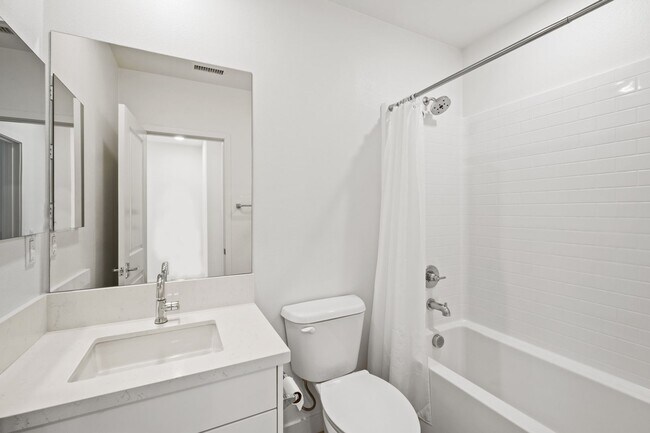 Building Photo - Light and Bright Home in Dana Point Near Doheny Beach!