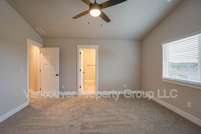 Building Photo - 2351 E Otter Lp