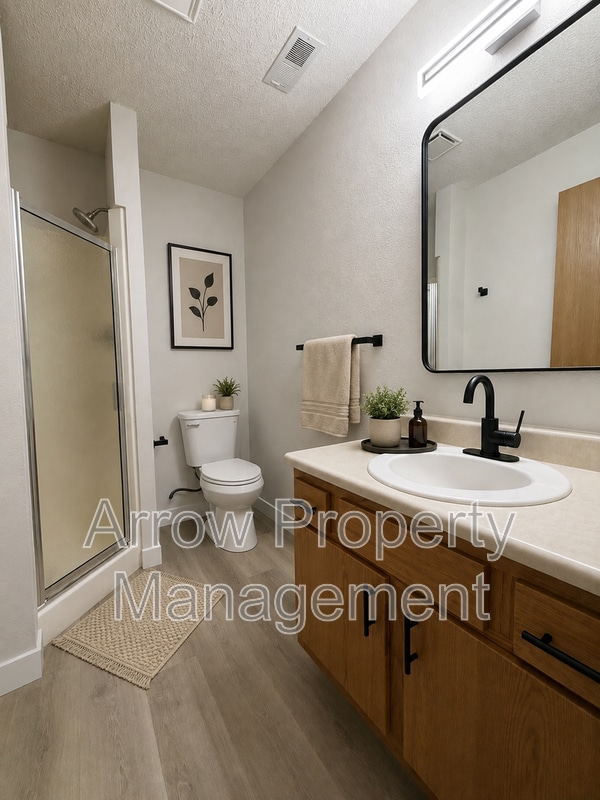 Building Photo - 2384 N 44th St