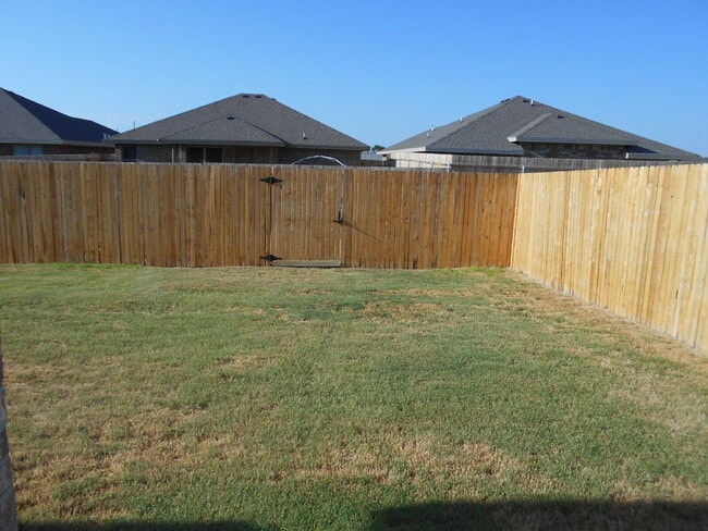 Building Photo - Move In Special!! - 1/2 Off 1st Months Ren...
