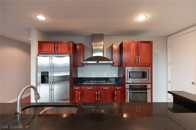 Building Photo - 4575 Dean Martin Dr