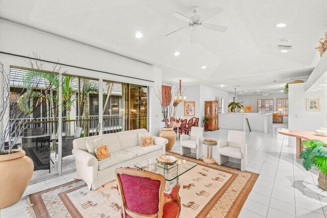 Building Photo - 5184 Lake Catalina Dr N