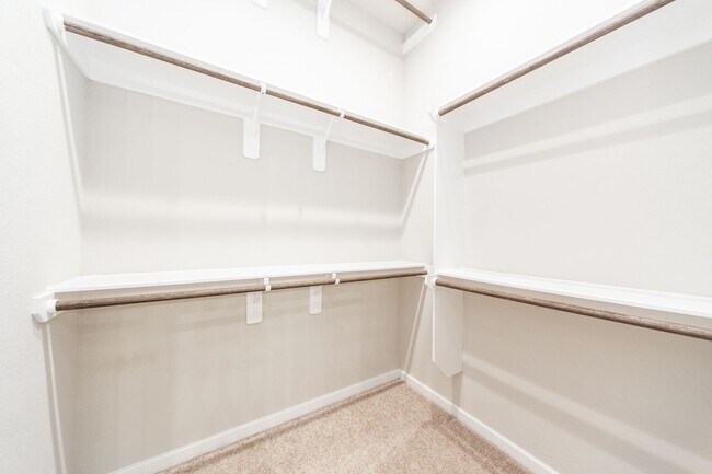 Building Photo - 8706 Fox Trail Dr