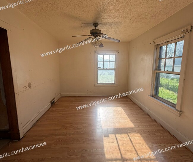 Building Photo - Single-family home for sale
