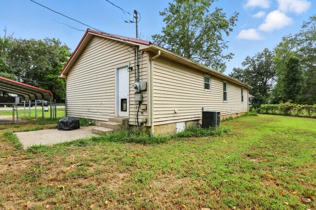 Building Photo - 412 Buckeye Ln